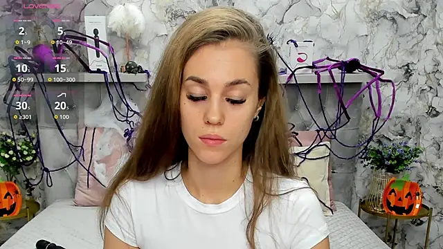 Snapshot of CandysSweet chatting on October 2025 01:18:01 AM CandysSweet online show from October 2025 01:18:01 AM