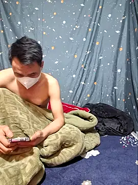 Phoena-a online show from December 2025 11:56:02 PM