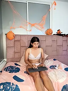 Snapshot of YeseniaRodriguez3 chatting on October 2025 09:42:02 PM YeseniaRodriguez3 online show from October 2025 09:42:02 PM