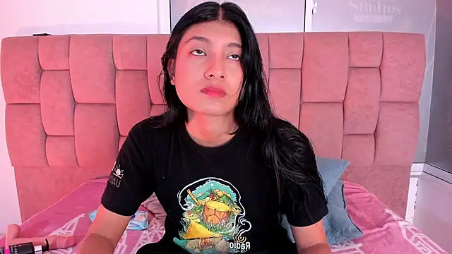 YeseniaRodriguez3 online show from July 2026 12:51:01 PM