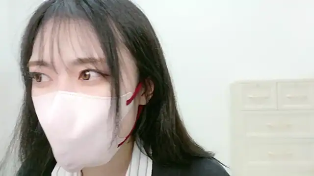 Snapshot of annachan_v chatting on April 2026 03:50:01 PM annachan v online show from April 2026 03:50:01 PM