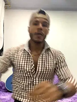 Snapshot of Grey325 chatting on October 2025 04:58:01 AM Grey325 online show from October 2025 04:58:01 AM