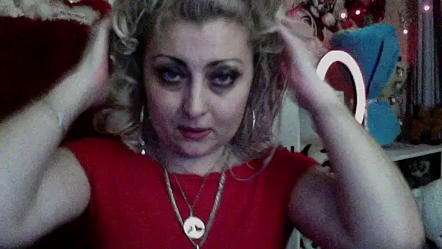 xHot Amazonq online show from February 2026 06:42:01 PM