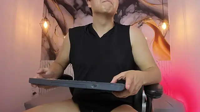 SamLopez1 online show from October 2025 02:17:02 AM