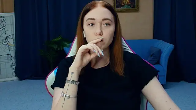 AddieOsler online show from April 2026 07:44:01 PM