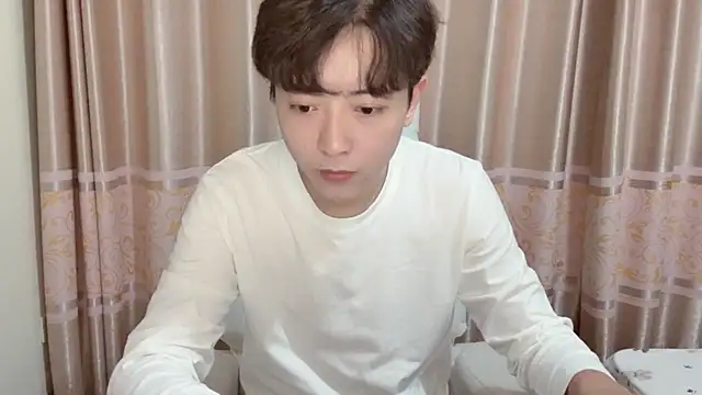 xiaoxiao1025 online show from November 2025 12:29:02 PM