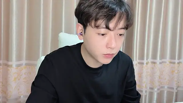 xiaoxiao1025 online show from November 2025 01:21:02 PM