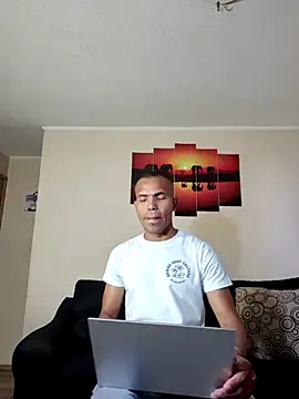 Jonnes-z online show from December 2025 11:20:01 PM