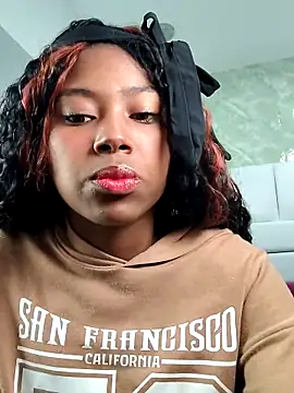 Snapshot of violeta_ruizz chatting on January 2026 12:33:02 PM violeta ruizz online show from January 2026 12:33:02 PM