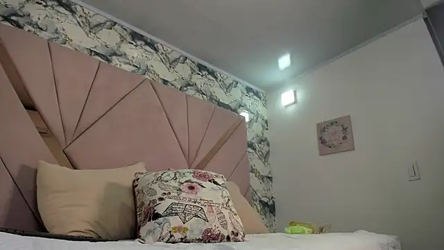 Snapshot of naomy_sexy_ chatting on March 2026 08:39:01 PM naomy sexy online show from March 2026 08:39:01 PM