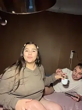 Snapshot of angietubebe chatting on October 2025 02:06:02 AM angietubebe online show from October 2025 02:06:02 AM