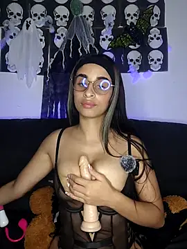 RosyDarck online show from October 2025 03:21:02 AM