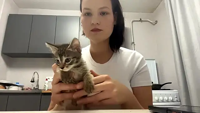 WilmaWeis online show from October 2025 02:01:02 PM
