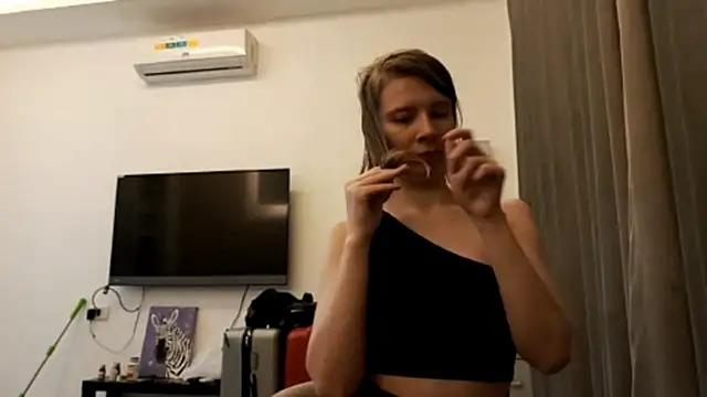 MargaretFairy online show from November 2025 05:57:01 PM