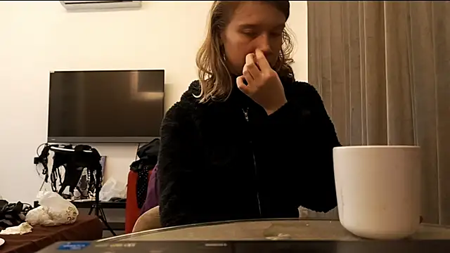 MargaretFairy online show from December 2025 04:33:01 PM