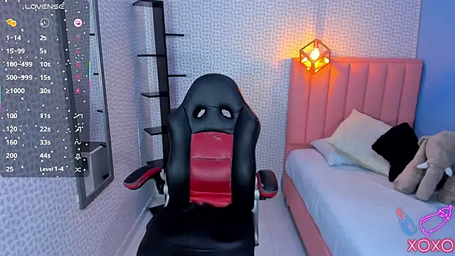 ZALLYWESTER online show from October 2025 07:48:01 PM