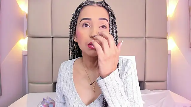 violett rabbit  online show from November 2025 12:11:01 PM