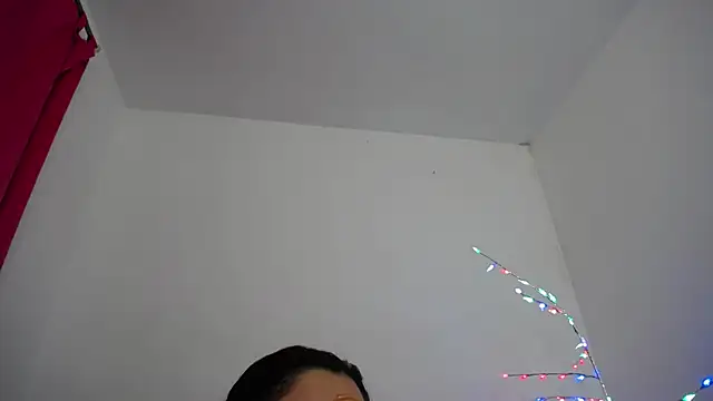 Mia fox29 online show from December 2025 12:25:02 PM