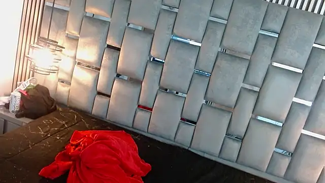 Snapshot of Memi_xxx chatting on November 2025 02:43:01 AM Memi xxx online show from November 2025 02:43:01 AM