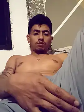 SkinniYamo online show from March 2026 05:58:02 AM