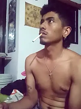 SkinniYamo online show from March 2026 12:03:02 AM