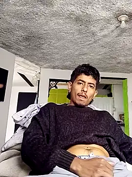 SkinniYamo online show from March 2026 03:26:01 PM