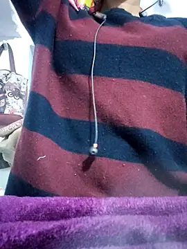 Hot-Rubyy online show from December 2025 04:56:01 PM