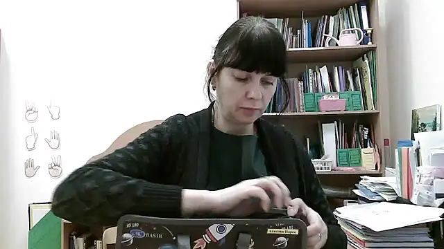 Viknika online show from November 2025 06:57:01 AM