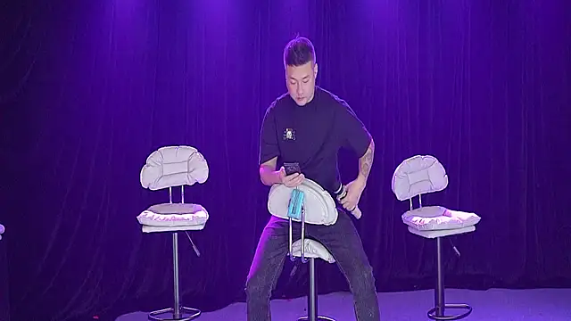 Snapshot of forever_003 chatting on November 2025 03:02:01 PM forever 003 online show from November 2025 03:02:01 PM