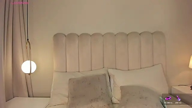 Snapshot of Melanie_hillz chatting on March 2026 07:48:01 PM Melanie hillz online show from March 2026 07:48:01 PM