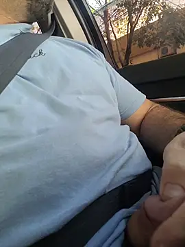 Snapshot of Tincho1051 chatting on April 2026 08:01:02 PM Tincho1051 online show from April 2026 08:01:02 PM