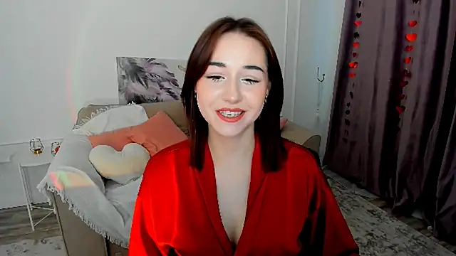 MakeYoueHappy online show from March 2026 03:34:01 AM