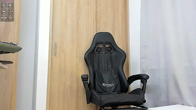 Snapshot of aron-bulgarelli chatting on April 2026 09:15:01 PM aron-bulgarelli online show from April 2026 09:15:01 PM