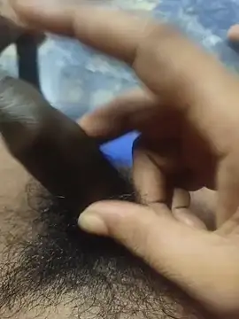 kkarish24 online show from October 2025 04:55:01 PM