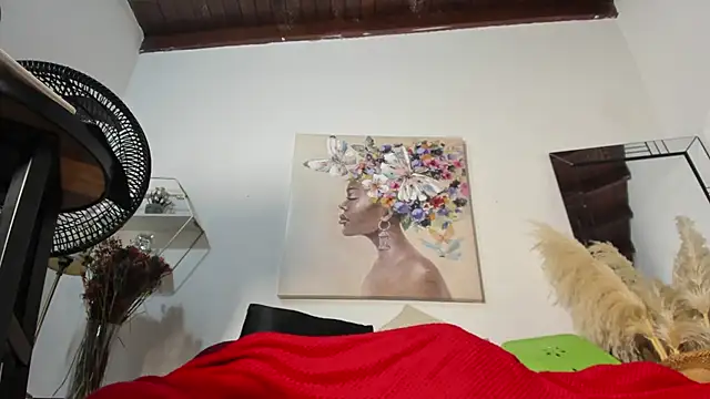 hathor  01 online show from November 2025 04:01:01 AM