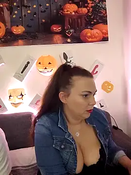 Lea Squirt Off online show from October 2025 06:10:02 PM