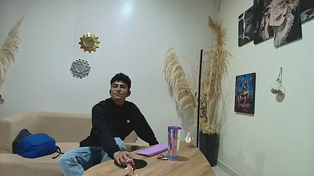 SexyAndresito22 online show from November 2025 05:29:02 AM