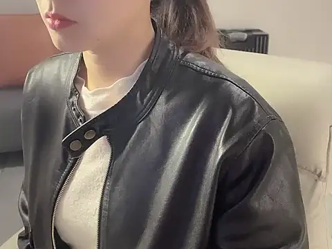 lvy-002 online show from November 2025 10:39:02 AM