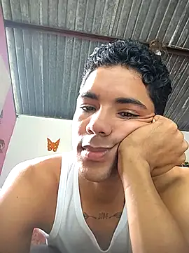 Alex Sweeting online show from November 2025 06:41:02 PM