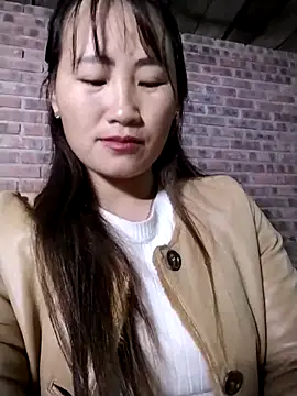 Snapshot of emini-xx chatting on November 2025 09:00:02 AM emini-xx online show from November 2025 09:00:02 AM