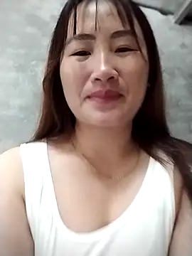 Snapshot of emini-xx chatting on November 2025 01:37:01 AM emini-xx online show from November 2025 01:37:01 AM