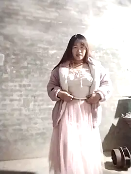 Snapshot of emini-xx chatting on November 2025 10:12:01 PM emini-xx online show from November 2025 10:12:01 PM