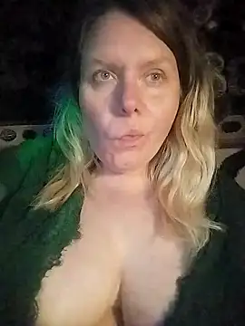 Lana-murr online show from April 2026 07:07:02 PM