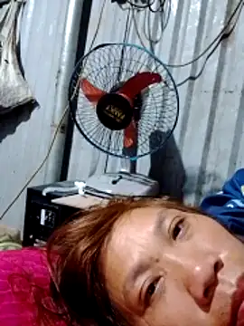 Snapshot of bella-la chatting on January 2026 10:45:01 PM bella-la online show from January 2026 10:45:01 PM