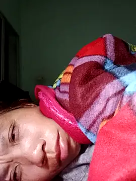 Snapshot of bella-la chatting on January 2026 07:19:02 PM bella-la online show from January 2026 07:19:02 PM