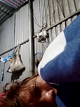 Snapshot of bella-la chatting on February 2026 07:23:02 PM bella-la online show from February 2026 07:23:02 PM