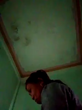 Snapshot of bella-la chatting on February 2026 12:48:01 AM bella-la online show from February 2026 12:48:01 AM