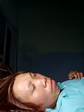 Snapshot of bella-la chatting on February 2026 01:52:02 PM bella-la online show from February 2026 01:52:02 PM