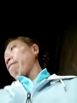 Snapshot of bella-la chatting on February 2026 12:40:02 AM bella-la online show from February 2026 12:40:02 AM