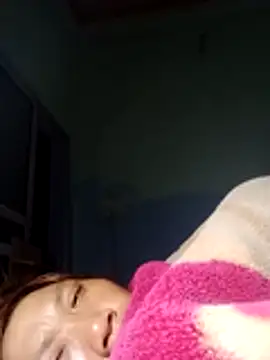 Snapshot of bella-la chatting on February 2026 09:27:01 PM bella-la online show from February 2026 09:27:01 PM